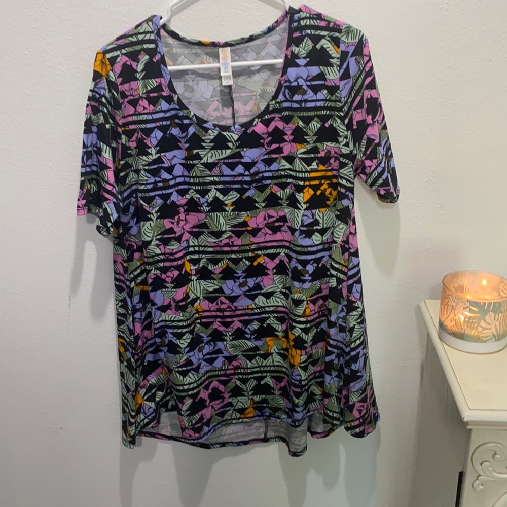 Floral medium LuLaroe top